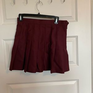 American Eagle New Burgandy small skirt -
